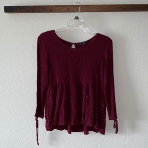 American Eagle burgundy top